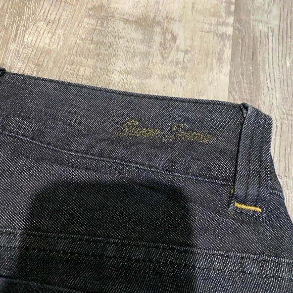 Embellished Guess Jeans, size 27. Booth cut, slim fit. - Picture 8 of 8